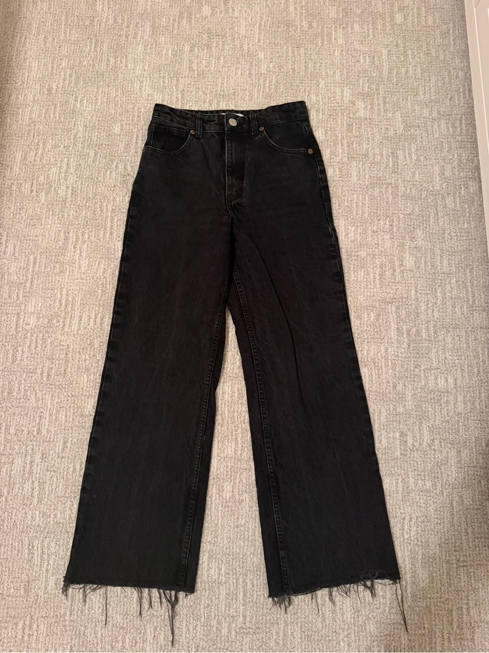 Zara High-Rise Wide-Leg Jeans - Black - Picture 2 of 4